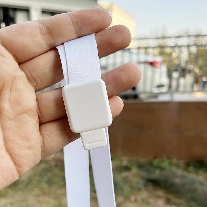 Dây Đeo Thẻ ID Co Giãn Màu Trơn Kèm Khóa Cài Tiện Dụng