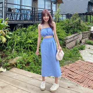 Váy maxi cổ yếm 2 màu đen trắng, siêu sang Đầm cổ yếm đi biển dáng xuông