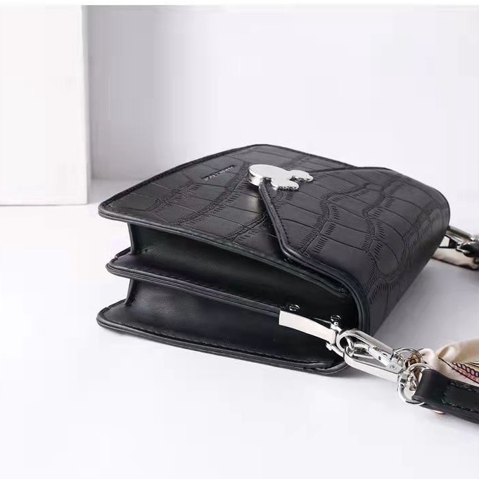 Túi Xách Nữ Đeo Chéo Dây Mắc Xích Thời Trang