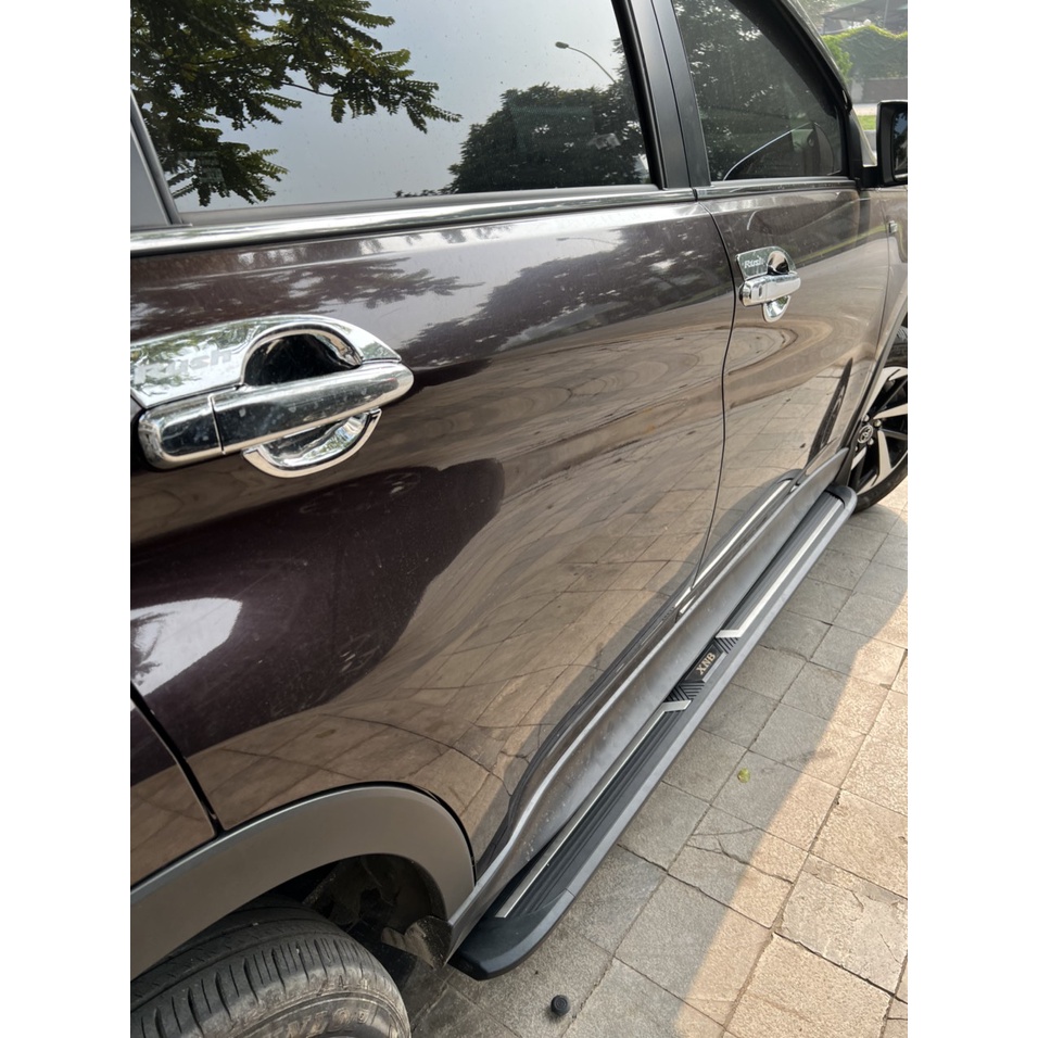 Bậc lên xuống, bệ bước chân TOYOTA RUSH, khắc logo, nhôm đúc 100%, chất lượng cao, siêu khuyến mại, giá rẻ nhất