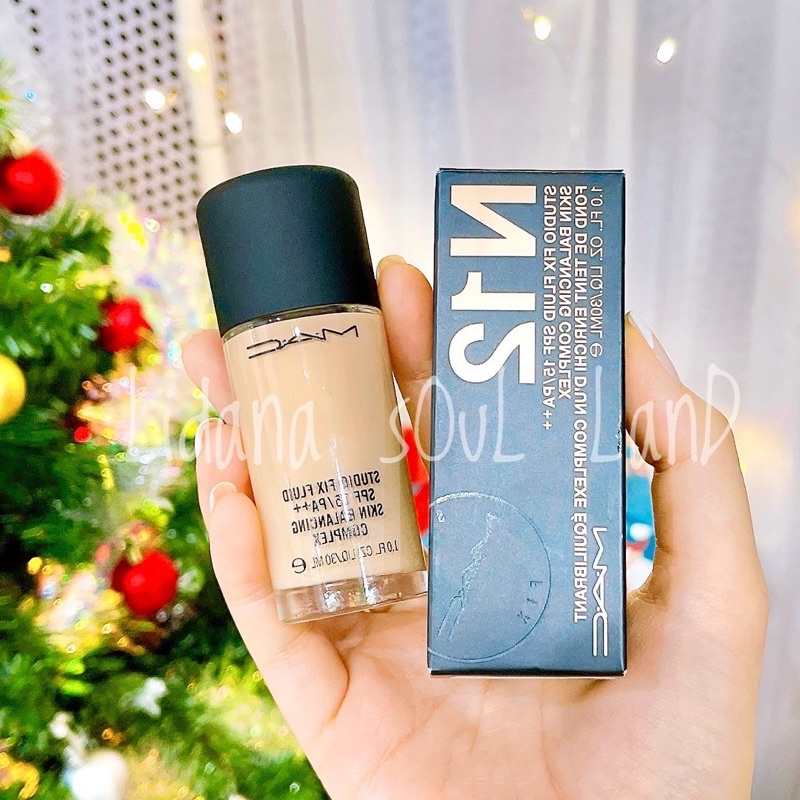 Kem nền MA//C Studio Fix Fluid Foundation