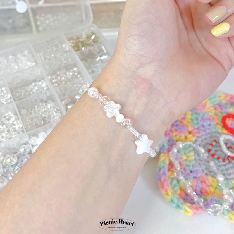 Vòng Tay Trong Suốt GLOSSY BRACELET