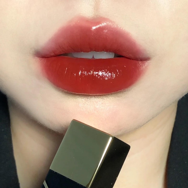 Son YSL ROUGE PUR COUTURE THE BOLD