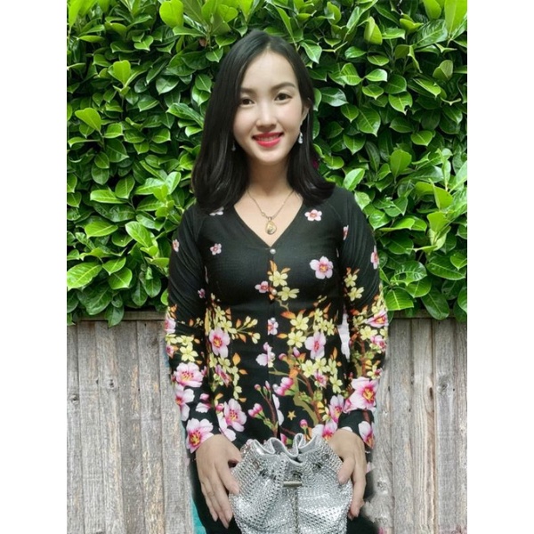Set bộ bà ba vải lụa pha thun cổ tim tay dài