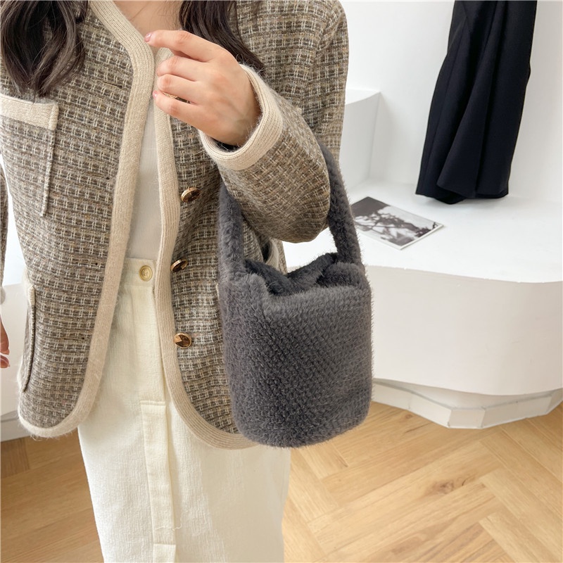 Ielgy niche Túi Xách bucket Phủ Bông Thiết Kế Di Động Cho Nữ