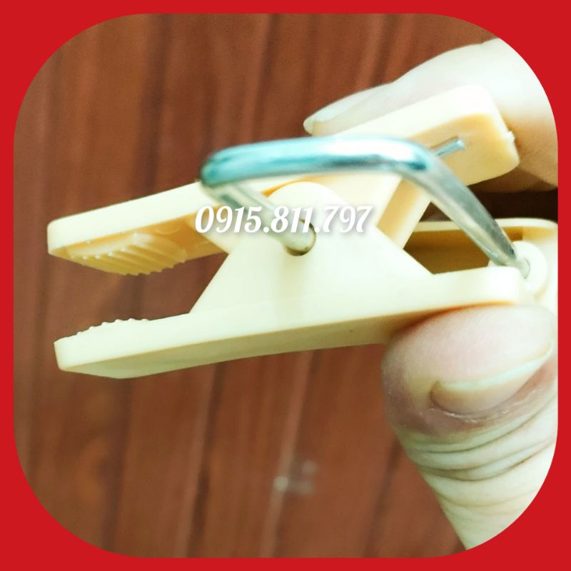 Combo 300 móc và 100 kẹp nhựa vàng trẻ em siêu bền đẹp,sang chảnh cho shop