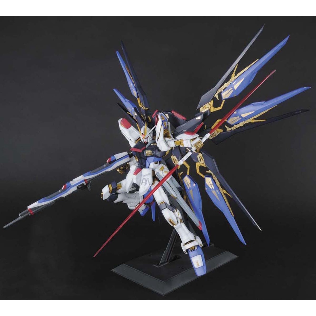 Mô hình lắp ráp Gundam PG 1/60 STRIKE FREEDOM GUNDAM