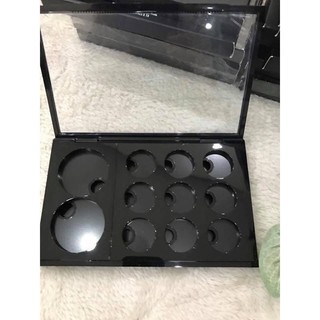 Khay đựng màu mắt rời của MAC