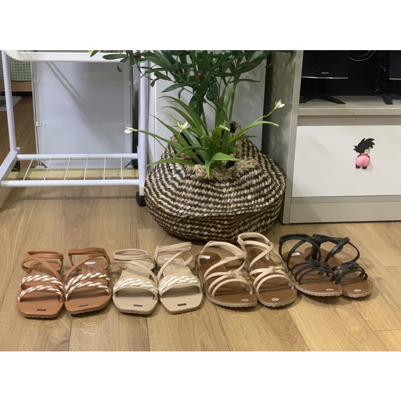 Xăng đan dây lẻ size sale sock