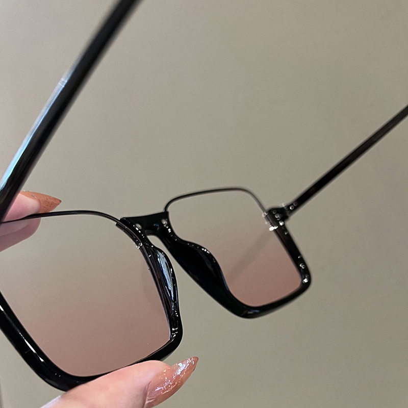Kính Mát Gọng Vuông Lớn Trong Suốt Chống Tia UV Phong Cách Hàn Quốc Cổ Điển Thời Trang Cho Nữ