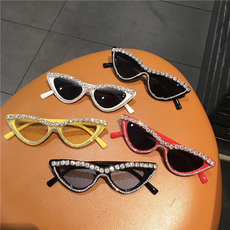 Kính Mát Hình Tam Giác Đính Đá Thời Trang Cho Bé