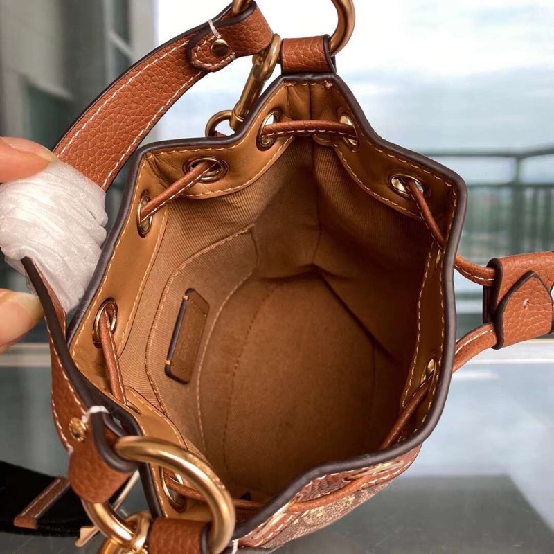 Túi Coach Bucket