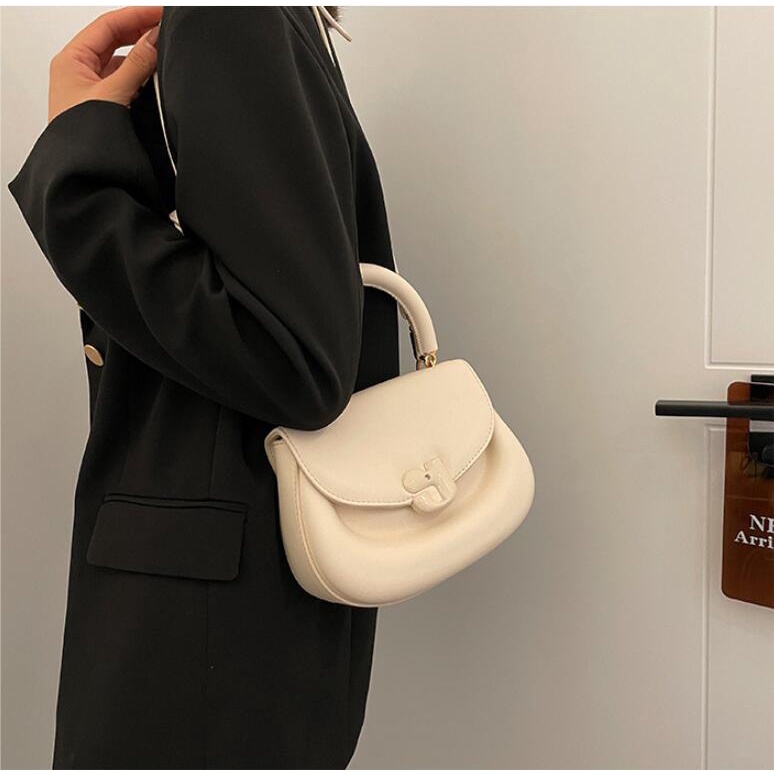 Túi Đeo Chéo Hai Cách Đeo Vai Hình Chú Heo Thời Trang Hàn Quốc Mới 2022