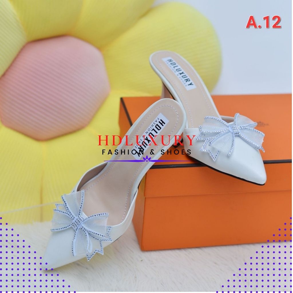 Guốc cao gót mũi nhọn HDLUXURY bít mũi đính đá 5 phân A 12