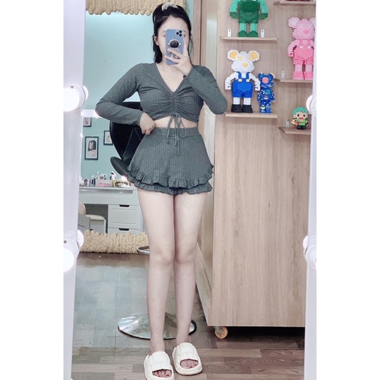 Set áo tay dài dây rút váy bèo