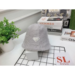 Mũ bucket lông thỏ prada