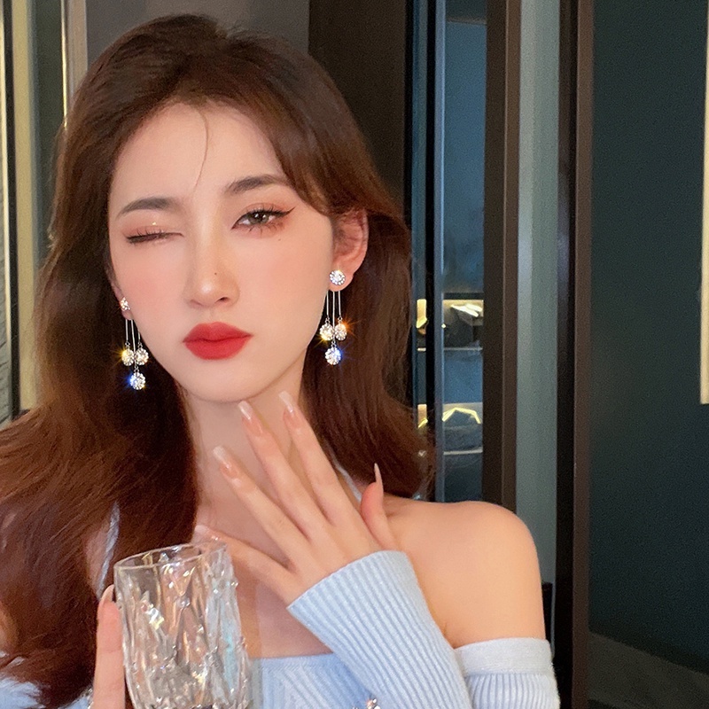 Bông Tai Dáng Dài Hình Hoa Đính Đá Zircon Lấp Lánh Thời Trang Hàn Quốc Cho Nữ