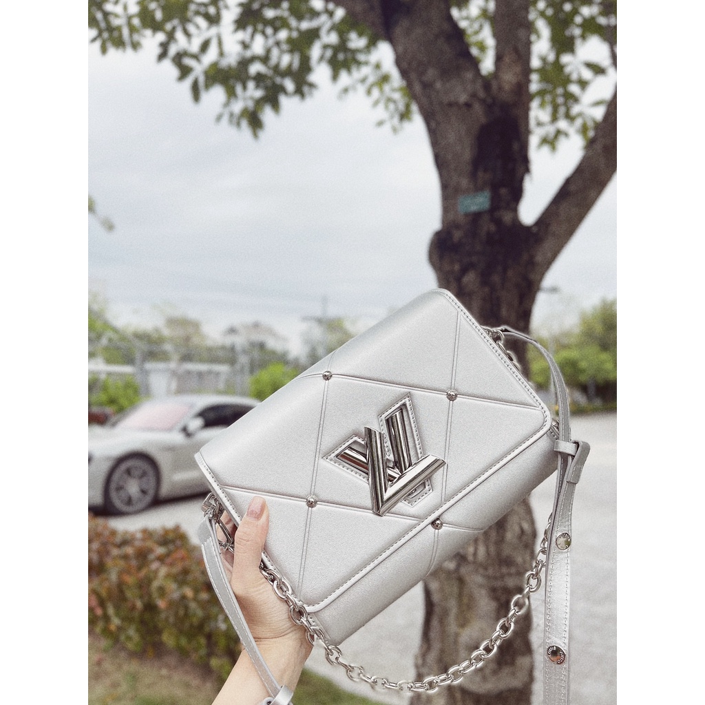 Túi xách nữ đeo chéo LV high end leather twist bag thời trang  cao cấp