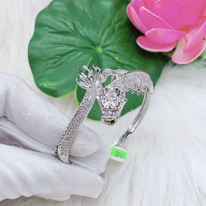 Vòng Tay Nữ Chạm Hình Con Rồng Sắc Sảo-HV231123