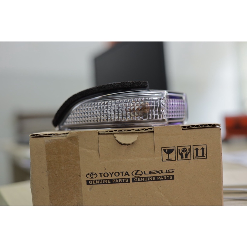 Đèn xi nhan gương TOYOTA Vios 2014-2018/ camry 2010/corolla/ altis