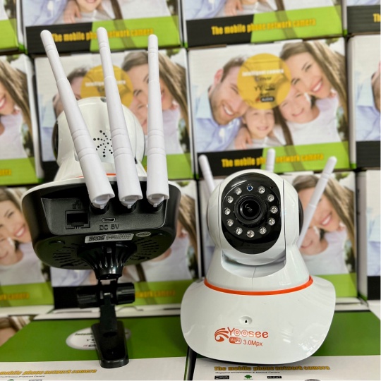 Camera Yoosee 3 râu 3.0 ban đêm có màu, có cổng lan