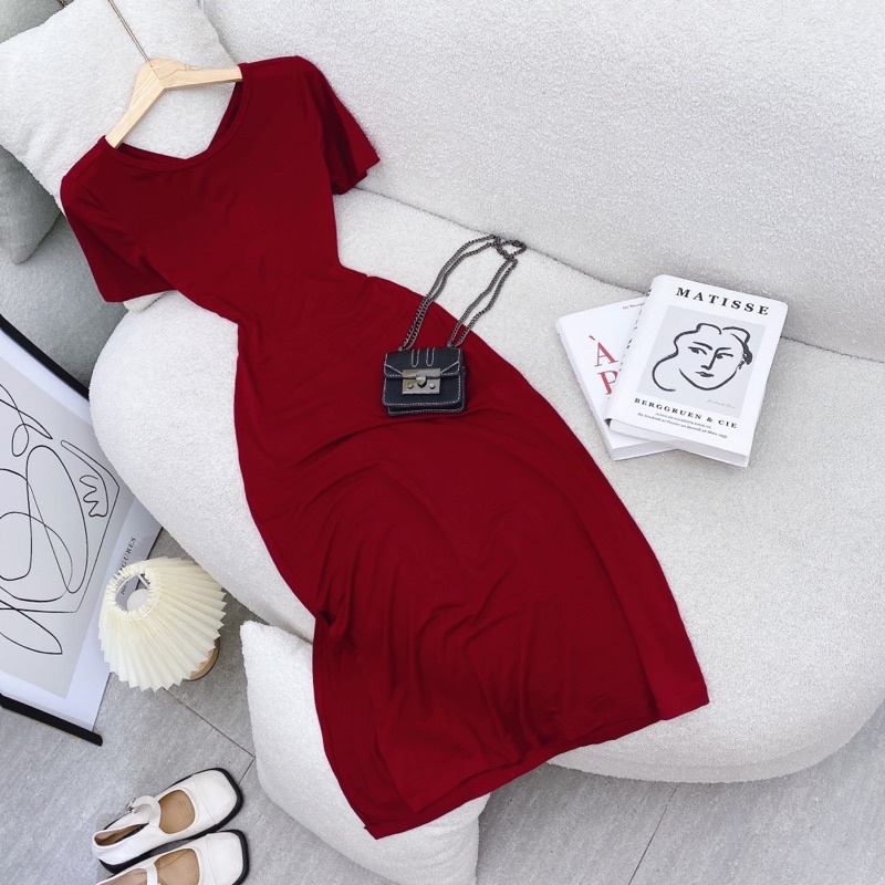 ĐẦM MIDI ĐEN CỔ TRÒN TAY CON KHOÉT LƯNG RÚT DÂY