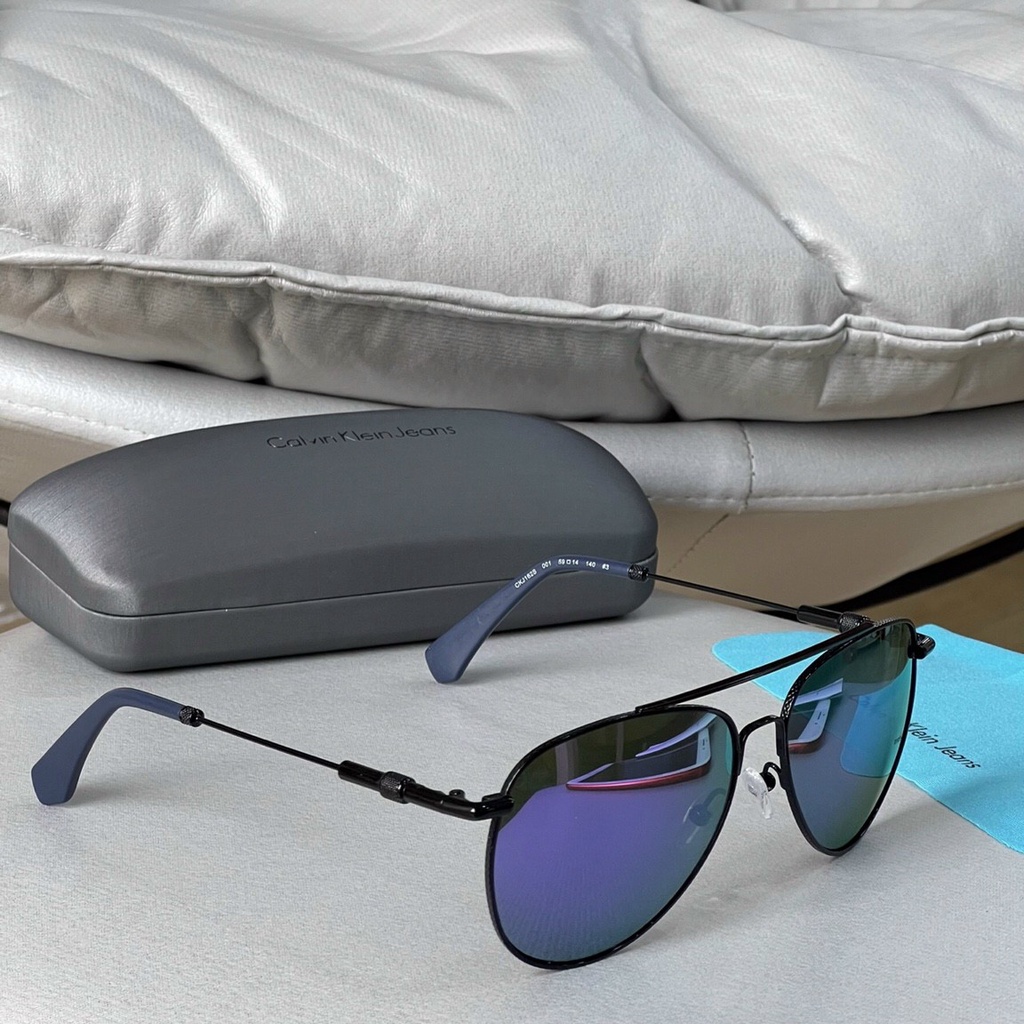 Kính Calvin Klein