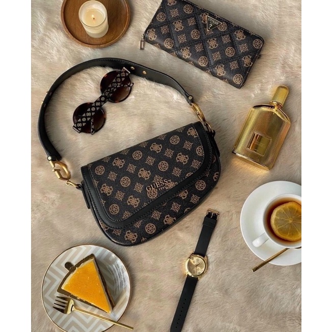 TÚI XÁCH GUESS KẸP NÁCH YÊN NGỰA