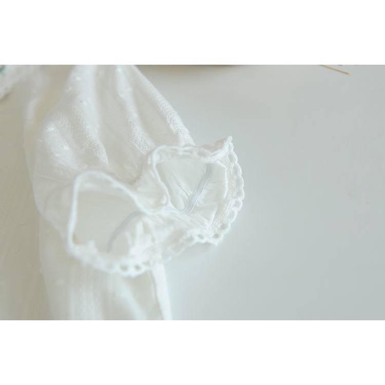 Áo sơ mi trắng cổ bèo thêu hoa chất cotton áo tay lỡ mềm mại thấm mồ hôi hạt ren dọc thân áo