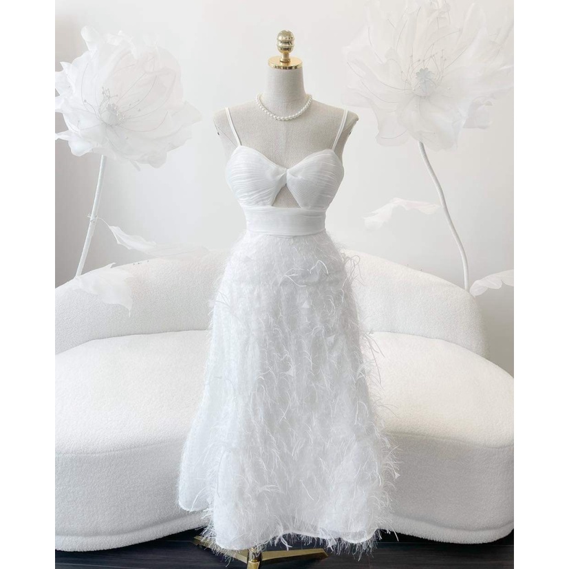 CHIẾC ĐẦM ĐẬM CHẤT CHANH SẢ | ĐẦM LÔNG VŨ HAI DÂY NGỰC KIỂU DÁNG DÀI XÒE MẶC ĐI TIỆC UP