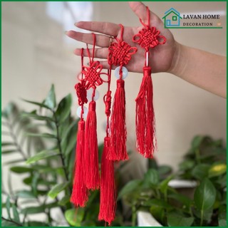 Dây treo trang trí , dây treo đỏ tua rua mang thông điệp may mắn được treo trên các cây mai, cây đào, xe ô tô
