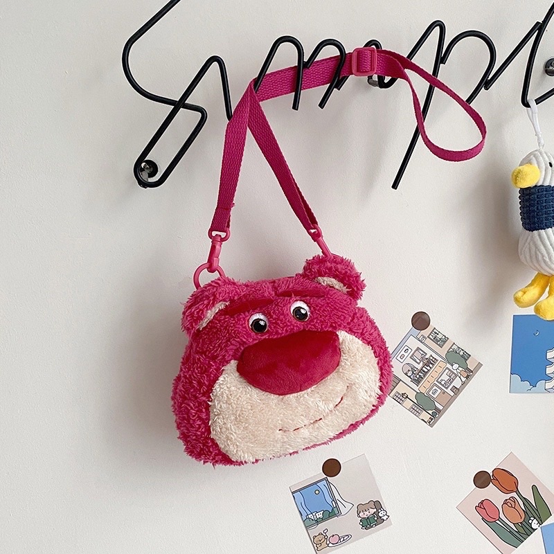 Túi Đeo Chéo Hình Chú Gấu Dâu Tây Lotso Disney Nhồi Bông Đáng Yêu