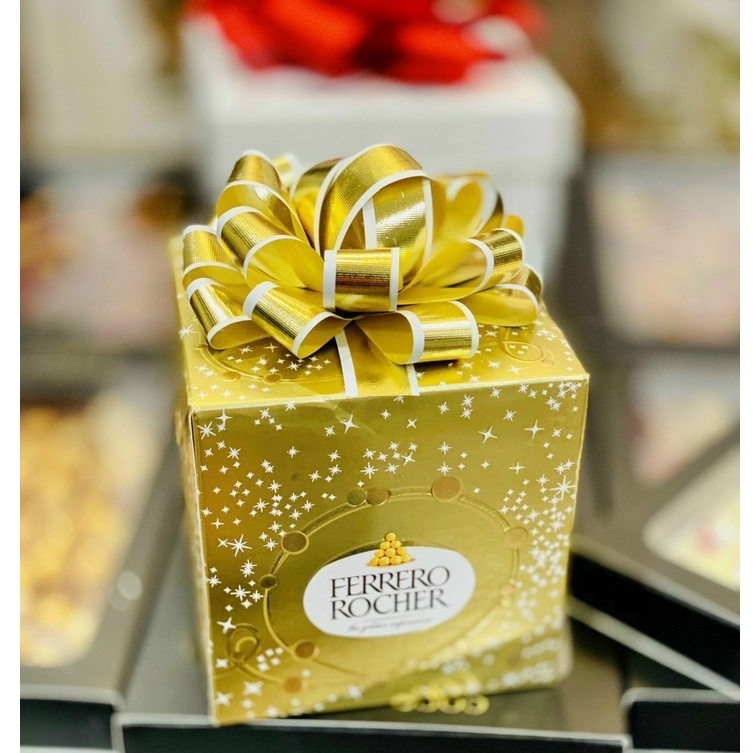 Socola sữa vụn hạt phỉ Ferrero Rocher 18 viên hộp nơ 225gr (date 5/2022)Đức