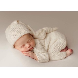 Bộ body và nón chóp dài