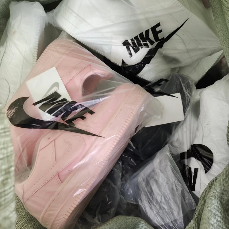 Giày thể thao Njk.e air