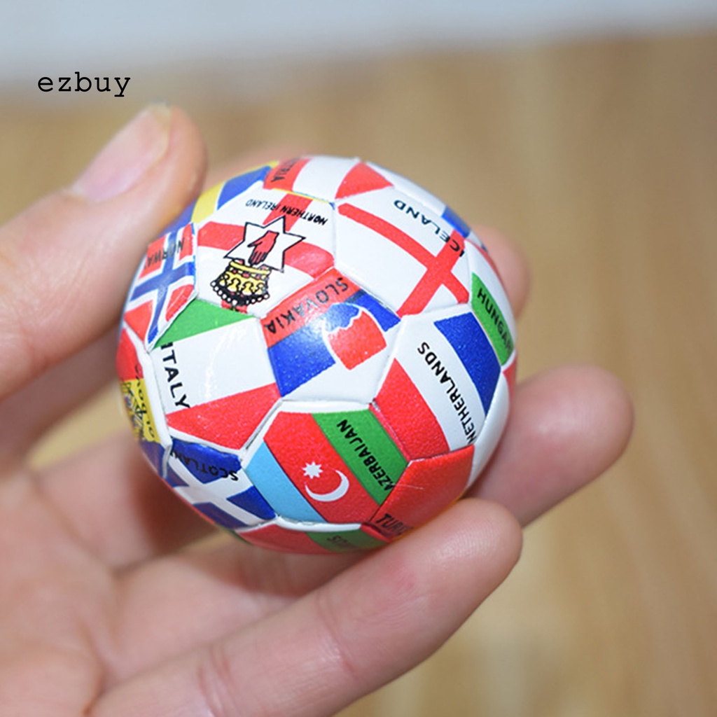 Ezbuy Móc Chìa Khóa Bằng PVC Họa Tiết Bóng Đá Màu Sắc Sống Động Kích Thước Nhỏ Gọn Dễ Treo Trang Trí Túi Xách Người Yêu