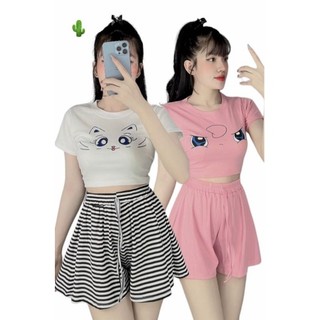 Set bộ áo croptop kèm quần sort dáng xòe