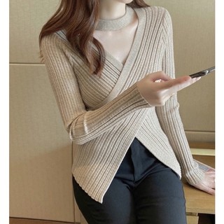 Áo len tăm cổ V chocker
