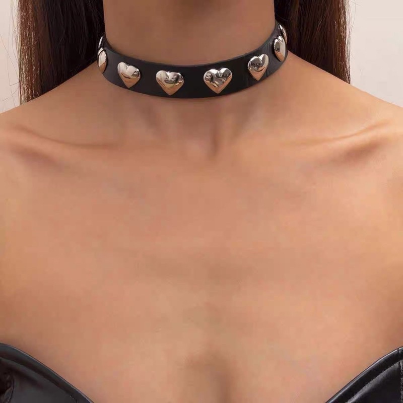 Vòng cổ choker đen mặt đá lớn