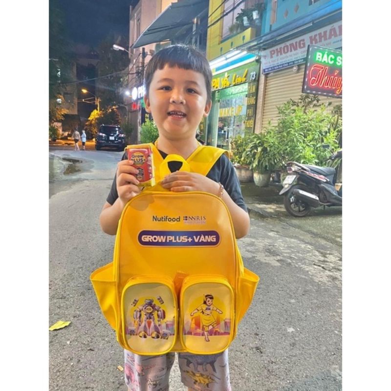 Balo Growplus hàng khuyến mãi của sữa Nutrifood mầu xanh , vàng
