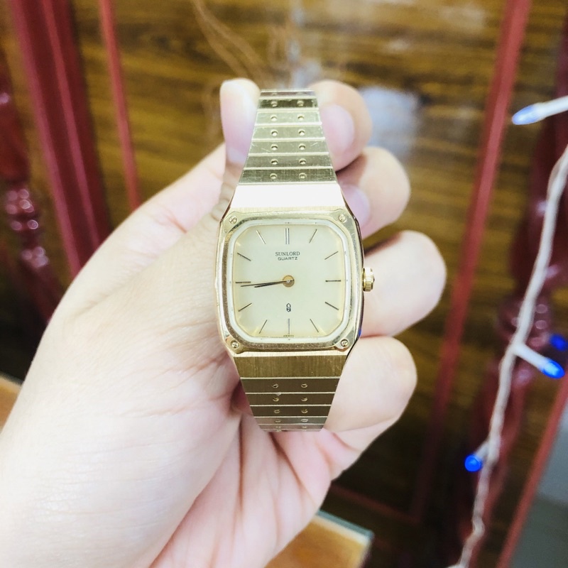 Đồng hồ nữ si nhật dáng tank hiệu Sunlord
