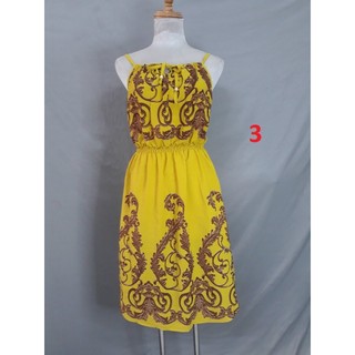 Đầm xốp cổ yếm ngắn