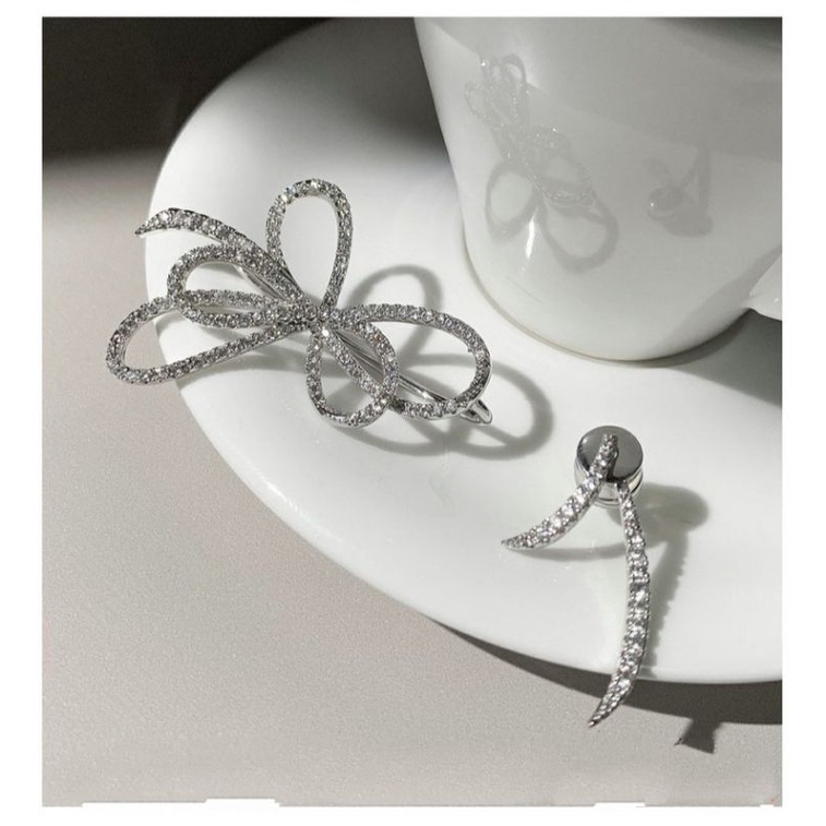 Hoa tai sole nơ cá tính