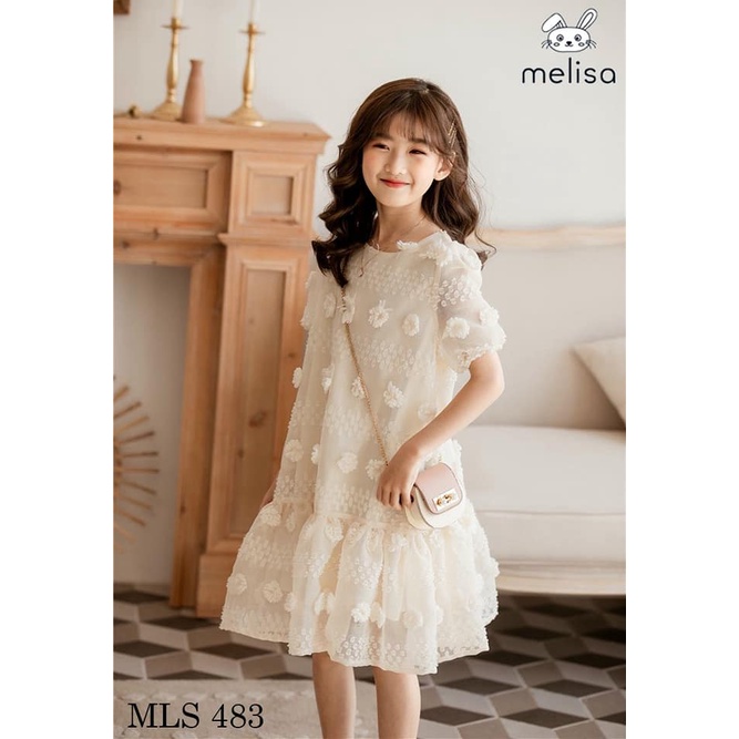 Đầm đũi công chúa đính bông nổi siêu dễ thương cho Bé.