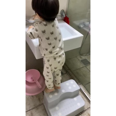 Cầu thang chống trượt cho bé an toàn sử dụng trong phòng tắm nhập khẩu thương hiệu Budsia Hàn Quốc
