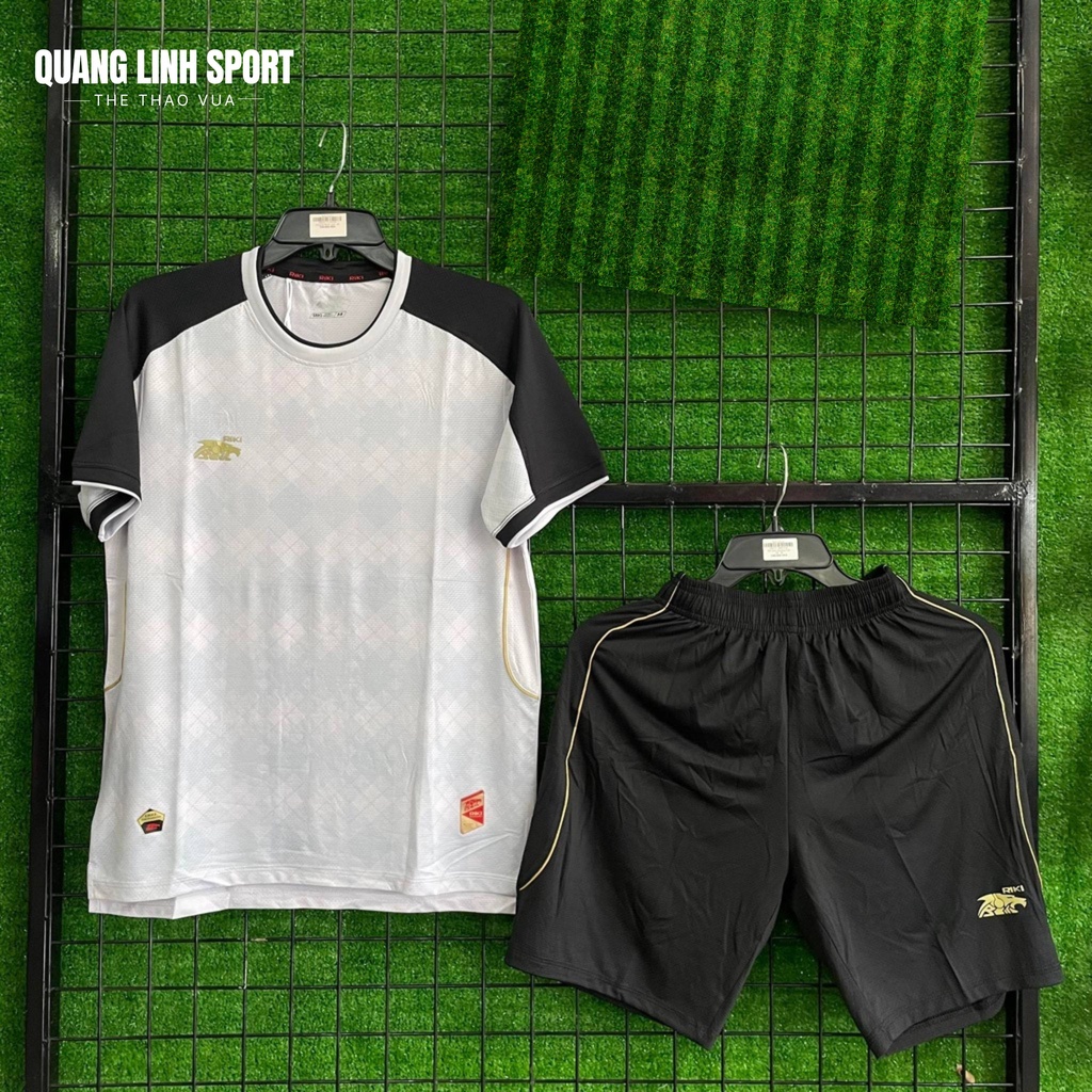 Quần Áo Bóng Đá RIKI GOLDEN, Chất Liệu Vải Mè 4 chiều kim cương cao cấp, Logo nhũ gold sang trọng.