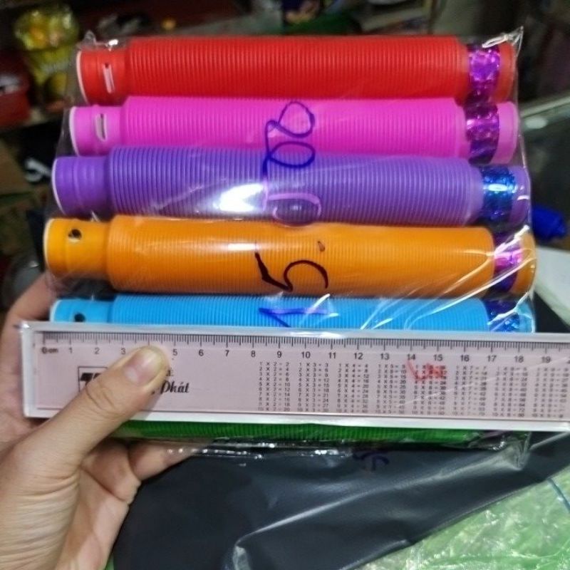 1 ống kéo pop nhựa thư giãn có đèn