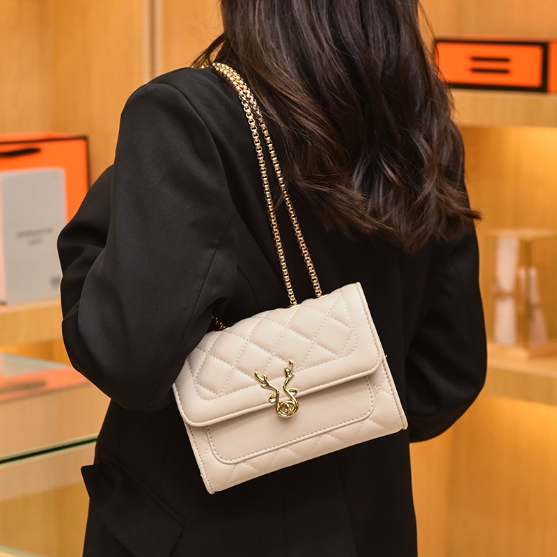 Túi Đeo Chéo Dây Xích Hình Thoi Đơn Giản Thời Trang Cho Nữ