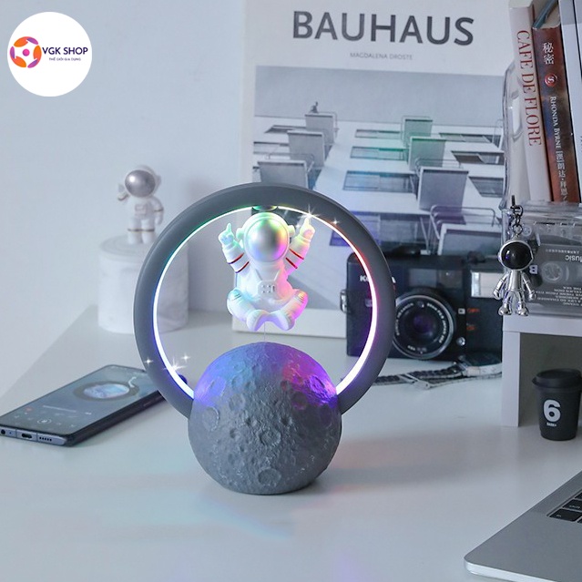 Loa Bluetooth Không Dây LED Thay Đổi Theo Nhạc Kiêm Đèn Ngủ, Loa Bluetooth Phi Hành Gia Bay 5.0 Cao Cấp Siêu Bass