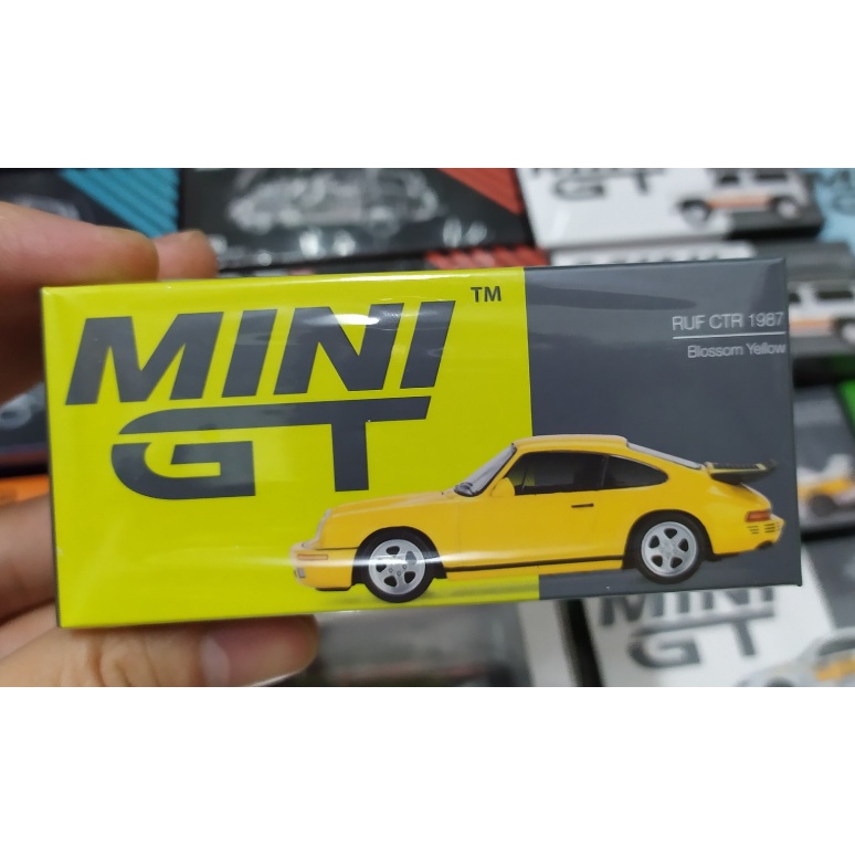 Mô hình ô tô RUF CTR 1987 Blossom Yellow 1/64 MiniGT 419